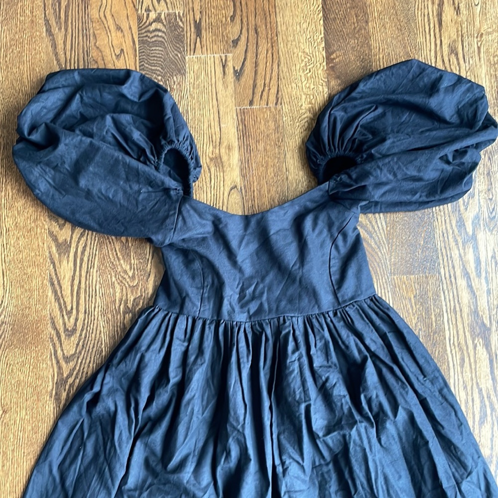 Dress - Picture 3 of 6